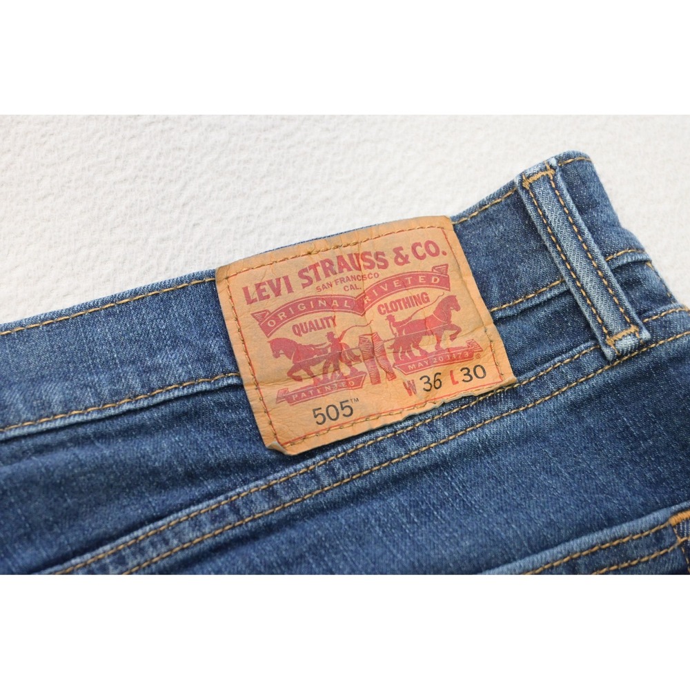 Levi's 505 Regular Fit Jeans Mens 36x30 Blue Straight Stretch Denim Excellent